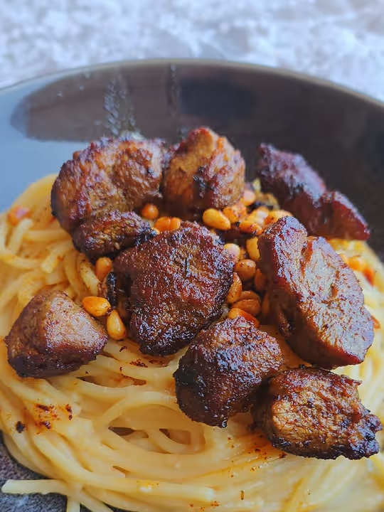 Hummus pasta